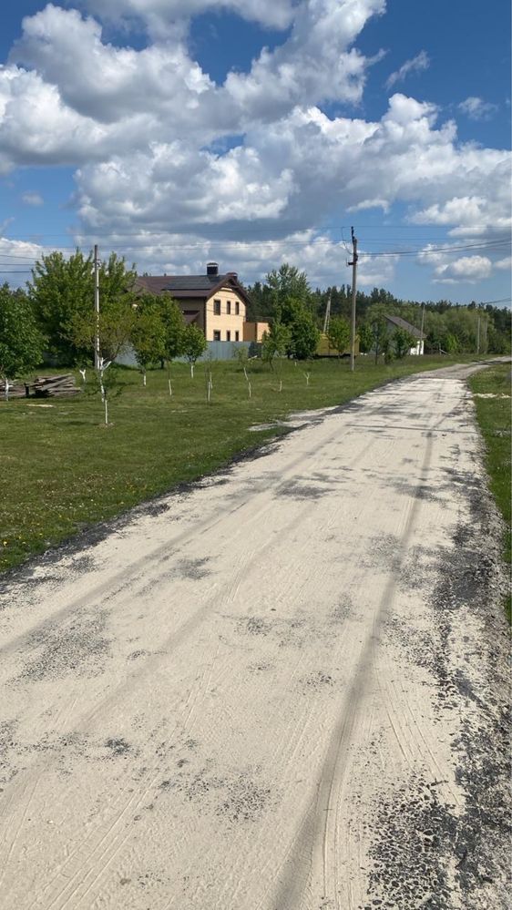 Рівна ділянка в затишному місці