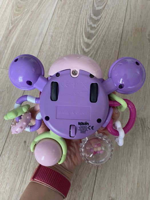 Uciekająca biedronka pełzak do raczkowania Smily Play różowa grająca