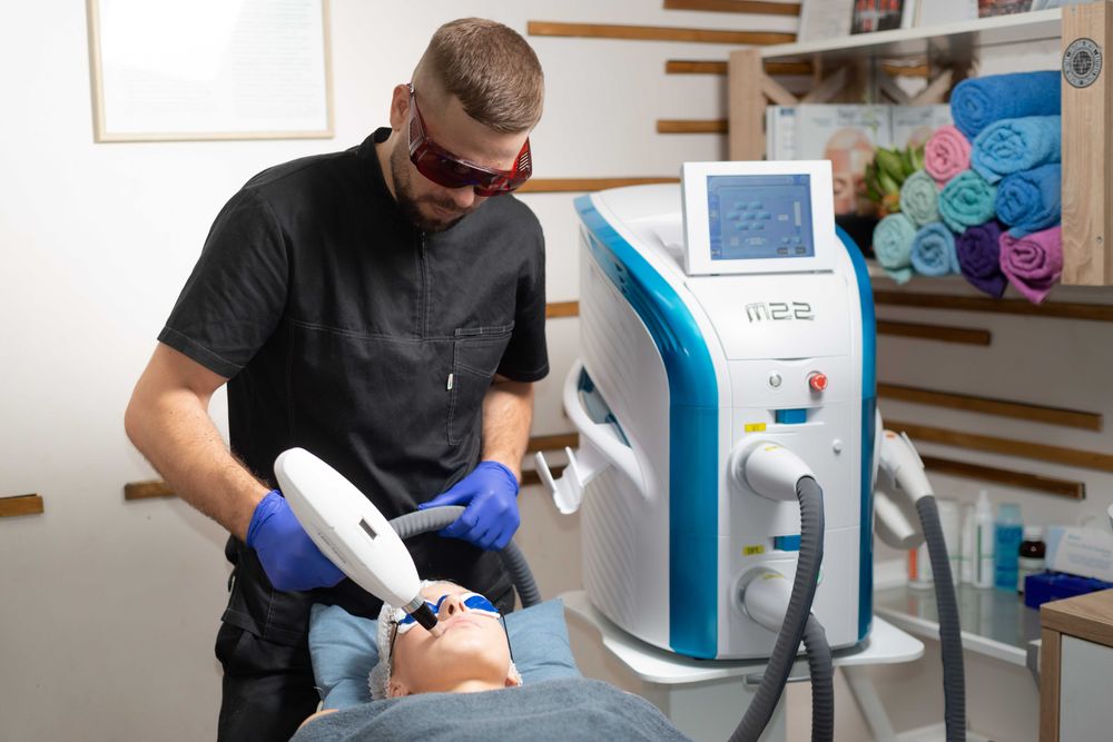 Лазерна косметологія видалення/пігментації/куперозу/тату/волосся/