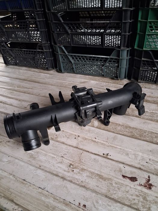 Przepustnica  vw touran 1.4 tsi lift 10-15