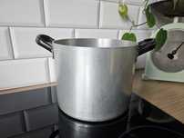 Aluminiowy garnek vintage