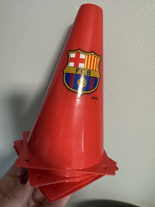 Pachołki treningowe piłka niżna FCB