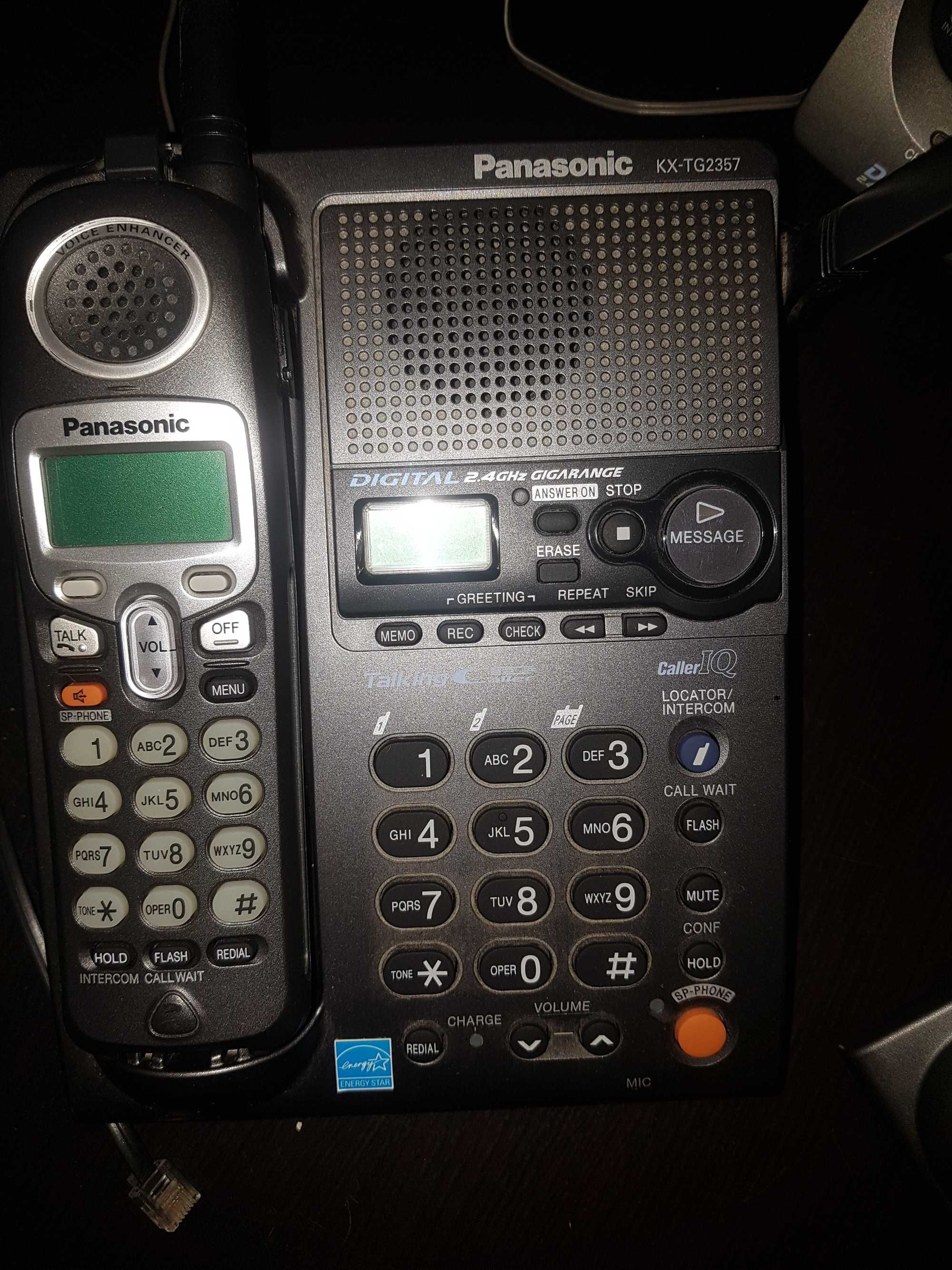 Stacjonarny telefon Panasonic KX-TG2357 ,2 x zestawy x 2 słuchawki.