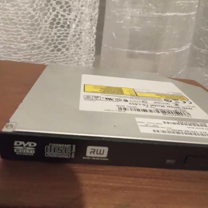 leitor DVD /CDS toshiba L300