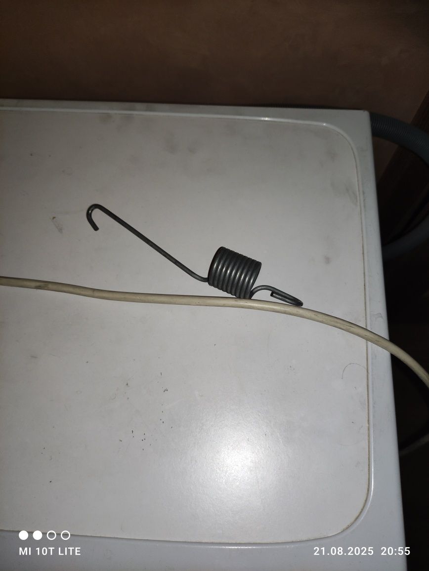 Продам пральну машинку Indesit wisl 83