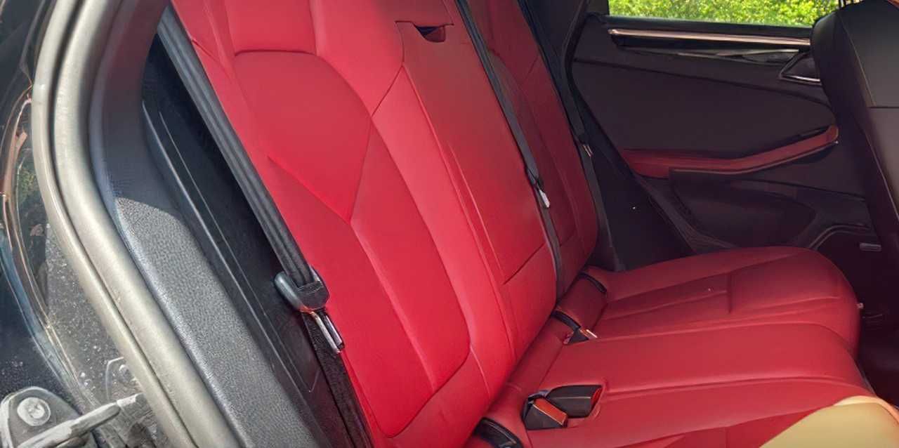 Porsche Macan S      2020