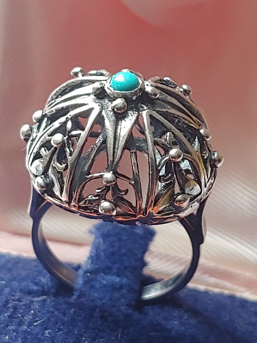 Srebrny pierścionek srebrna kopuła srebro cudny