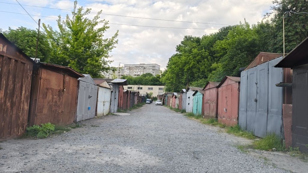Продам гараж у центрі міста кооператив Стартер, з документами