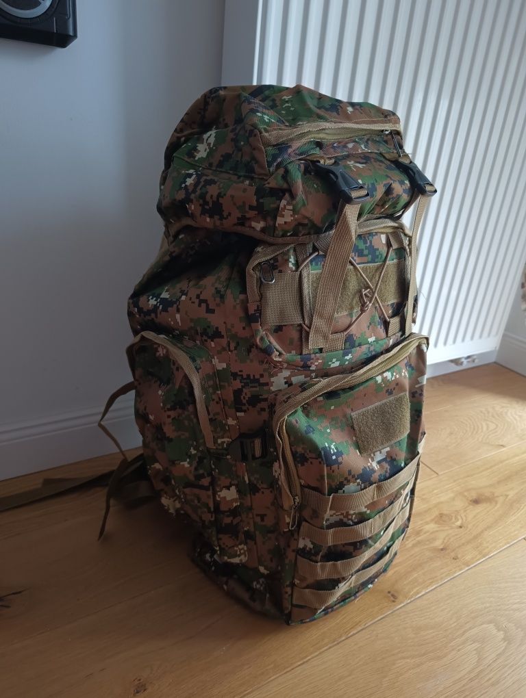 Duży plecak taktyczny, turystyczny, 75 l, moro pojemny, lekki, outdoor