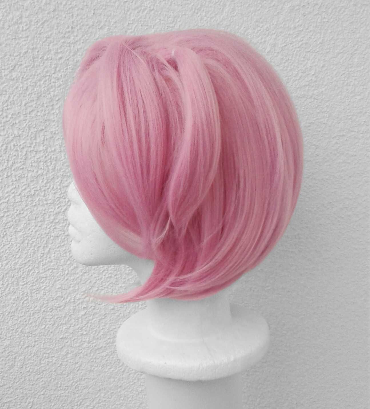 DDLC Natsuki cosplay wig różowa krótka peruka z grzywką różowy krótki