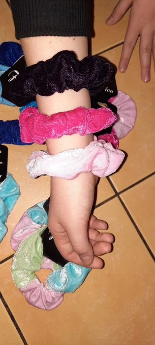 Gumki Frotki do wlosow Welur SCRUNCHIES