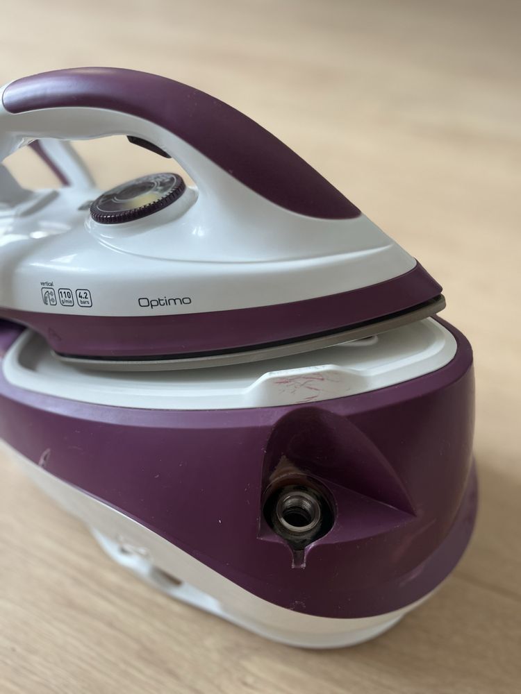 Żelazko z generatorem pary GENERATOR PARY SV8054 TEFAL