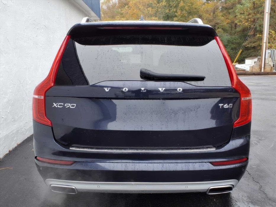Volvo XC90 T6 Momentum      2019