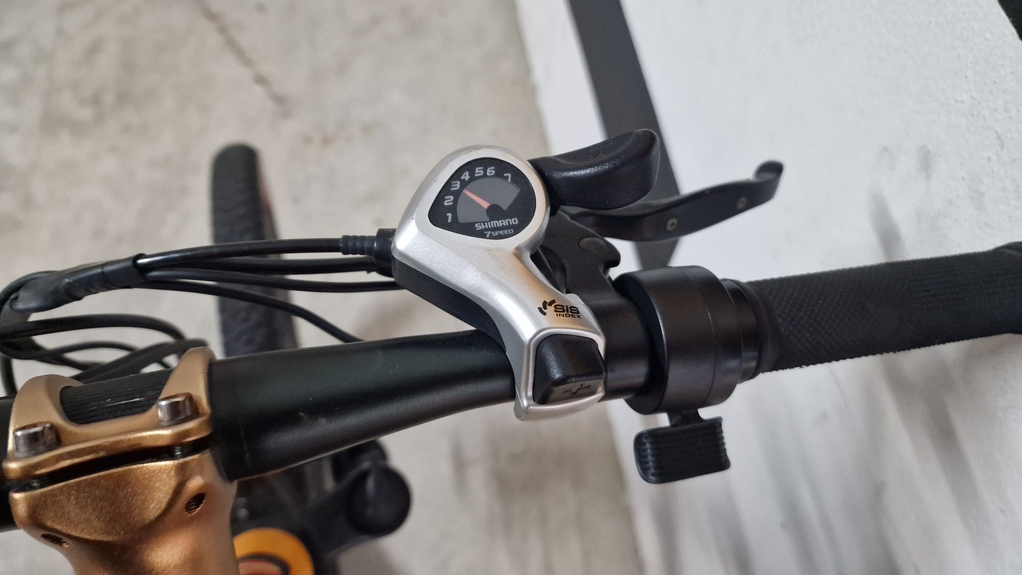 Bicicleta eléctrica dobrável