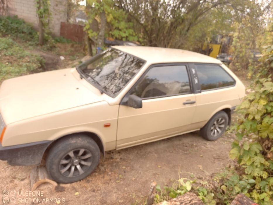 Автомобіль Ваз 2108