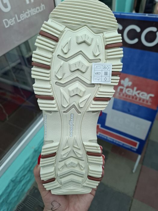 Skechers D'LITES Hiker демісезонні жіночі 36,37,40,41.