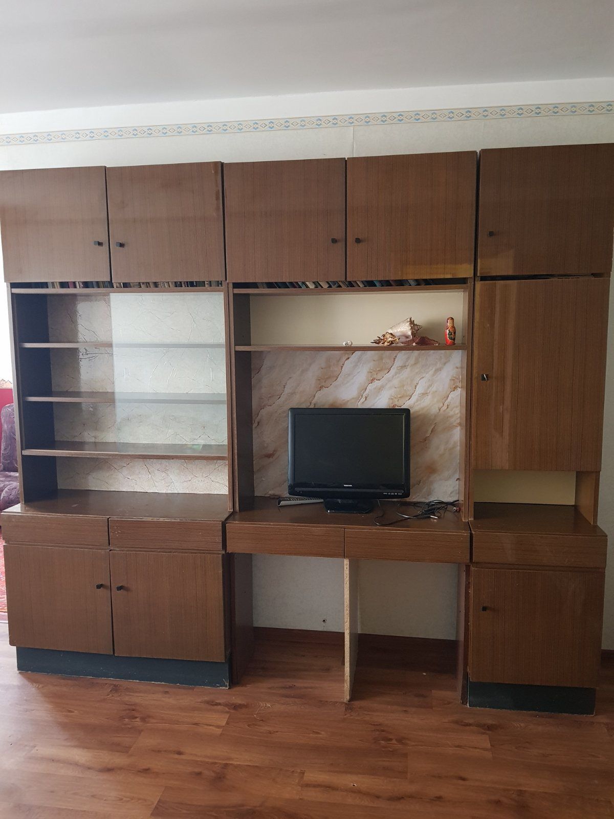 Розпродаж меблів б/у Німеччина.