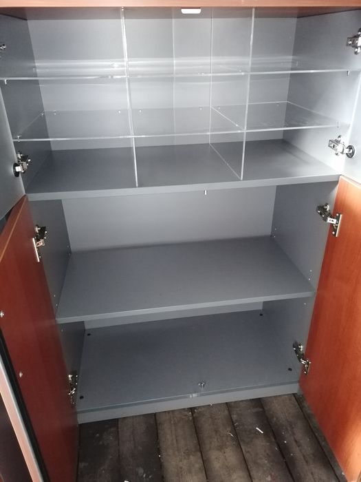 Szafka z przegródkami zamykana na kluczyk