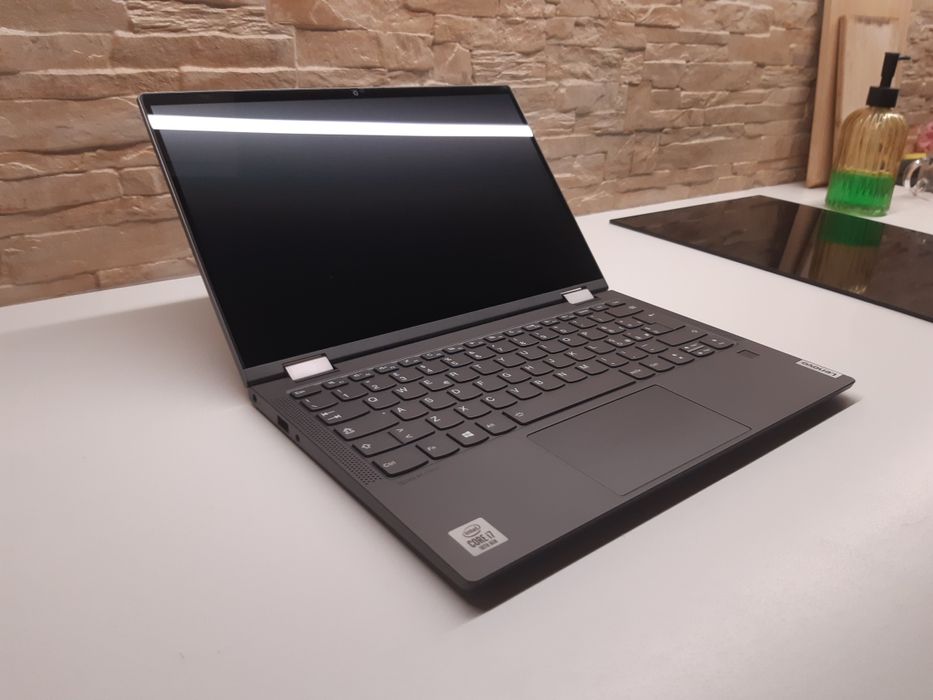 Lenovo Yoga C640 laptop - tablet