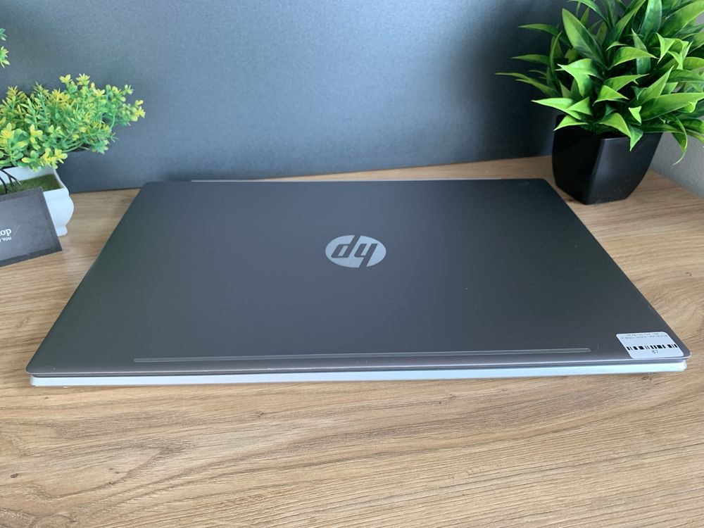 Ноутбук HP Pavilion 15.6" FHD i7-8550U 16/512 GB + MX 150 4GB !
