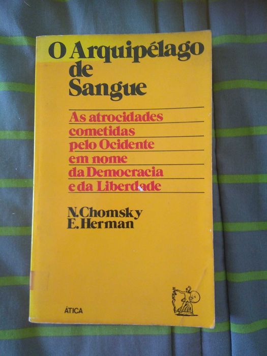 N. Chomsky e E. Herman - Arquipélago de sangue