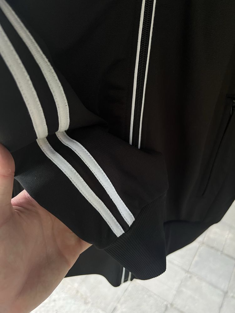 Чорна Зіпка Lonsdale