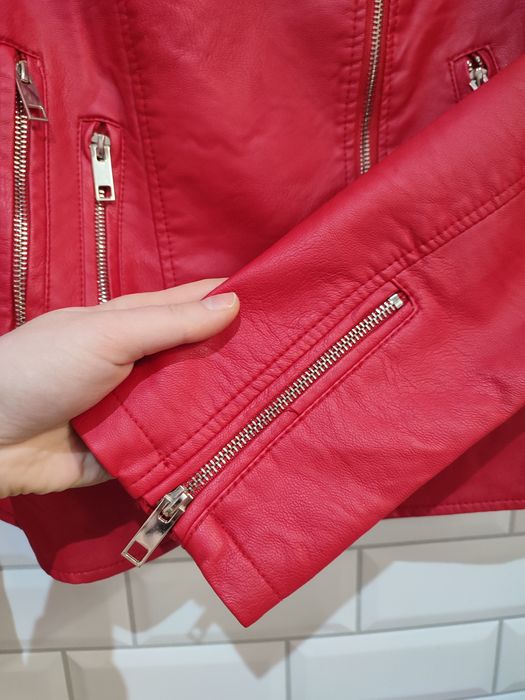 Czerwona ramoneska z eko skóry rozmiar M Born2be