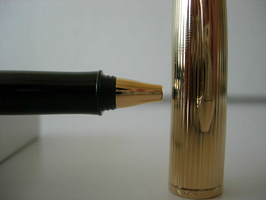 Parker Insignia Rollerball Bordeaux Gold