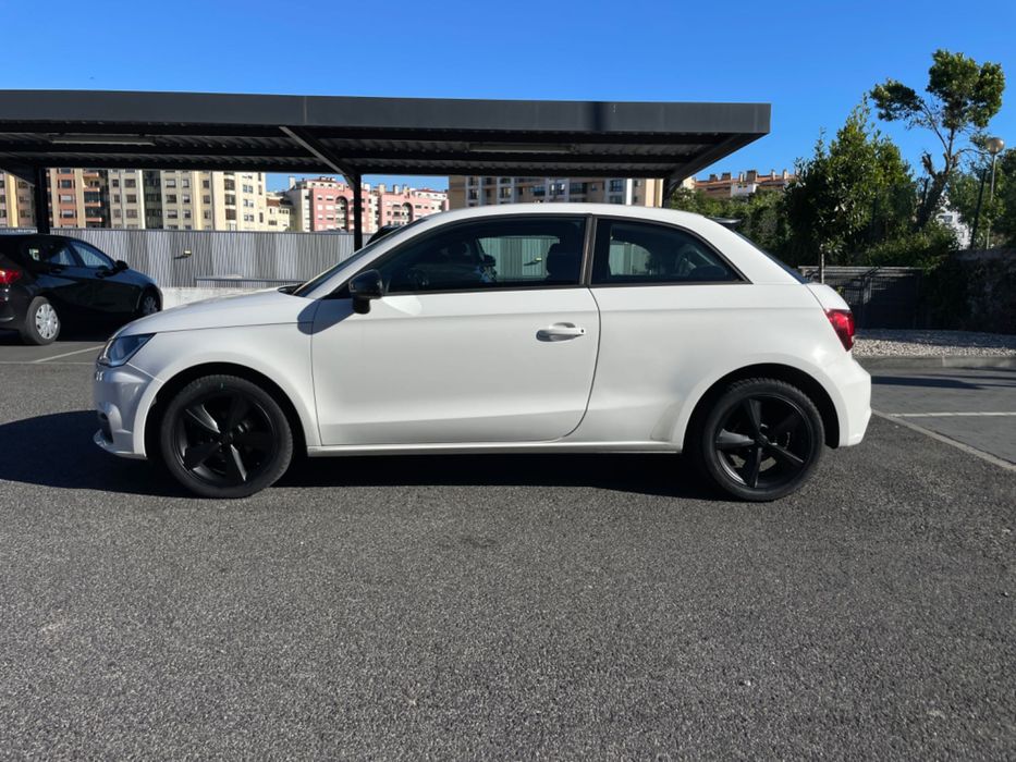 AUDI A1 SPORT  1.6TDI 105CV
2015