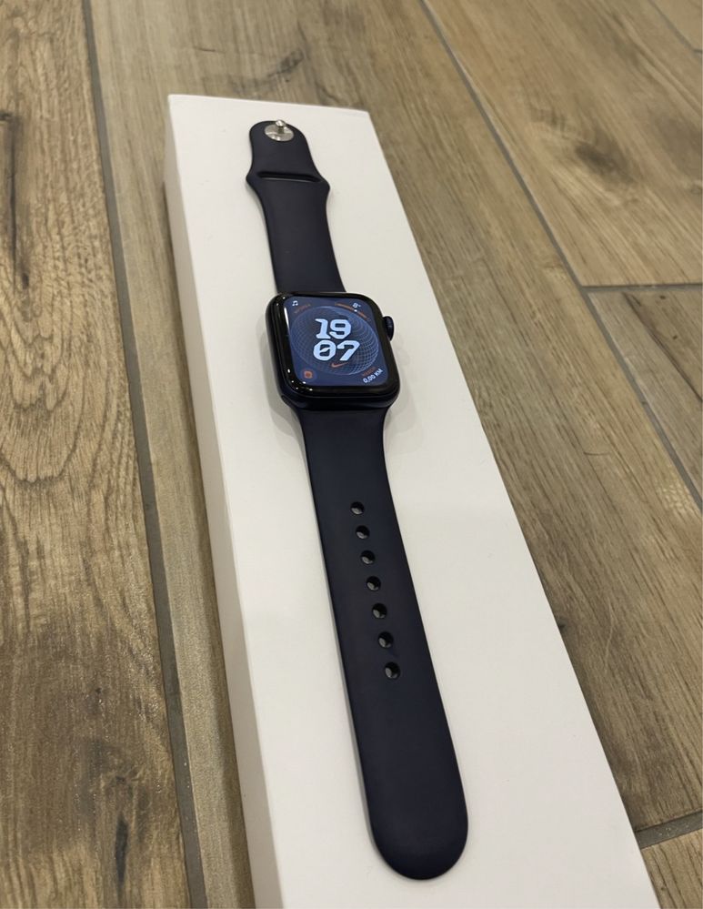 Apple watch SE 40mm полный комплект