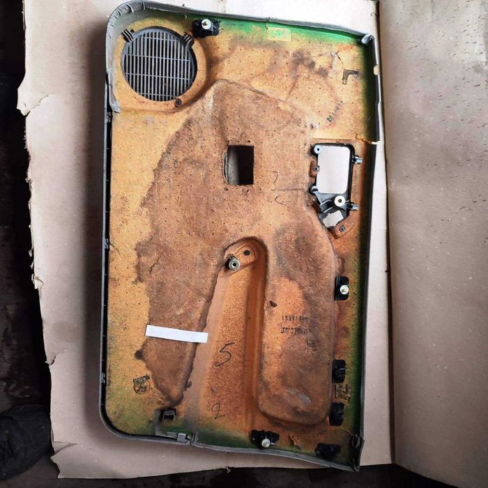 Карта дверей передняя пассажирская Опель Вектра А. Шрот.