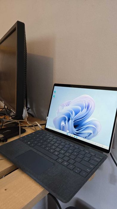 Surface 9 Pro LTE 5G Windows 11 Pro Microsoft