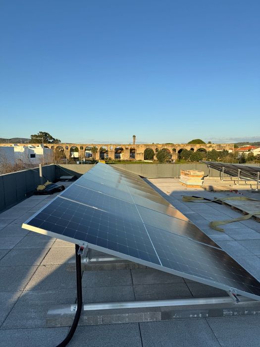 Fazemos instalações de painéis solares para autoconsumo.