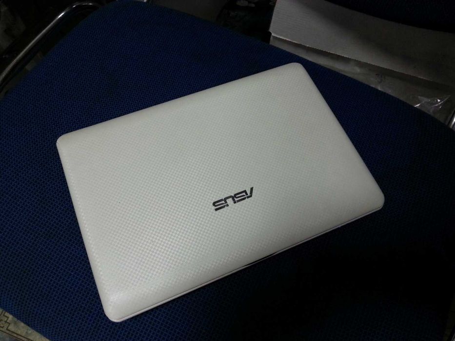 Нетбук ASUS Eee 1005PE