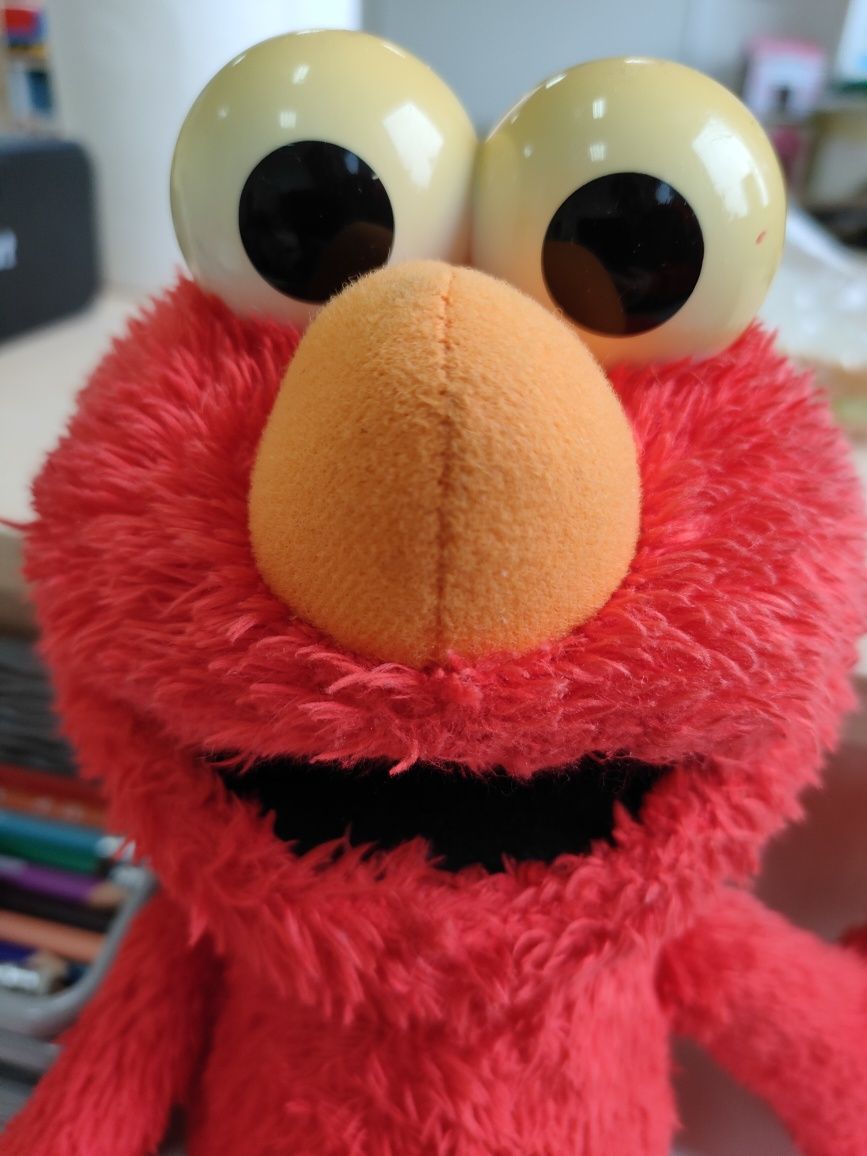 Elmo Hasbro 40 cm śmieje się