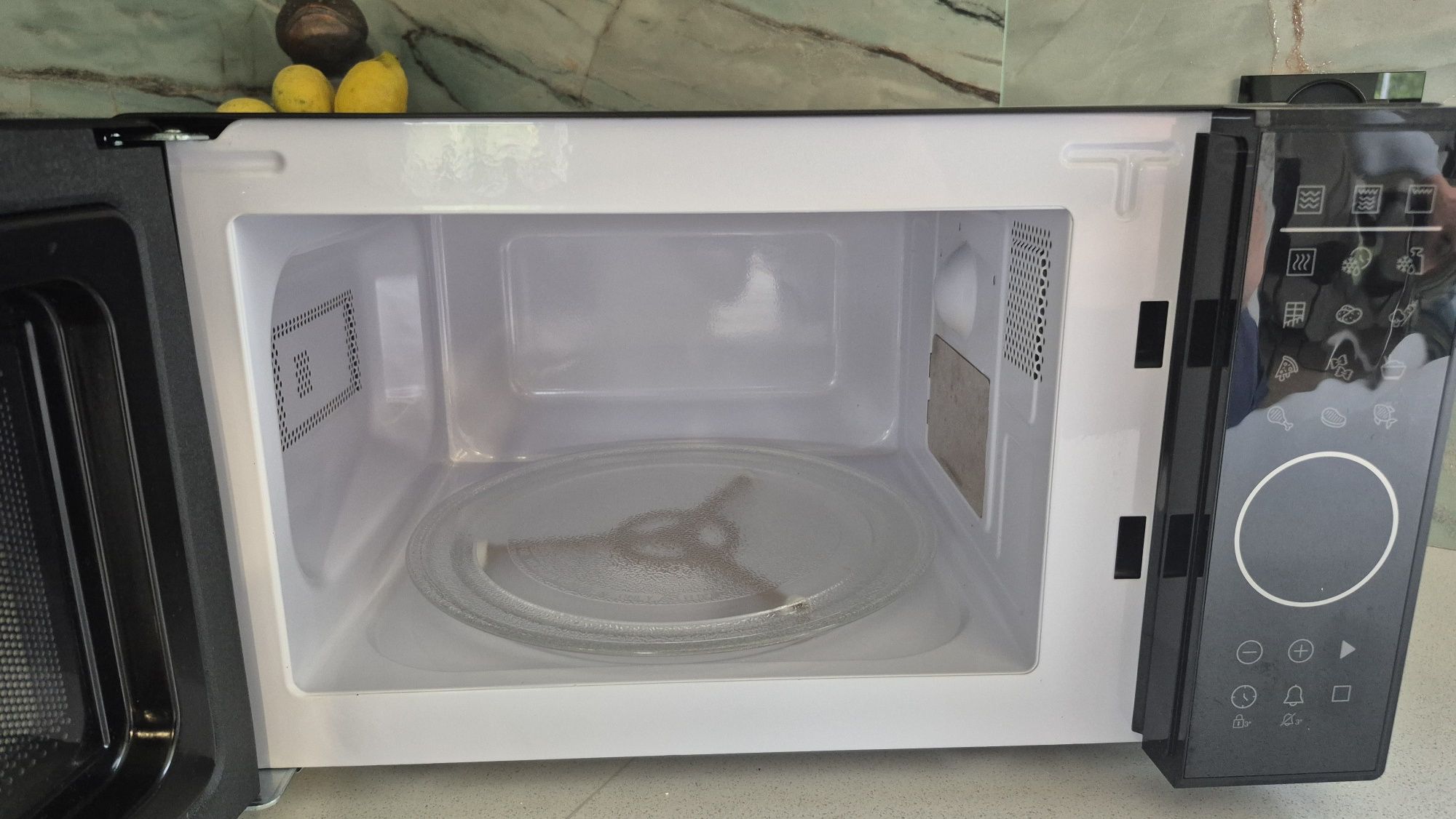 Mikrofala Beko MGC 20130BB