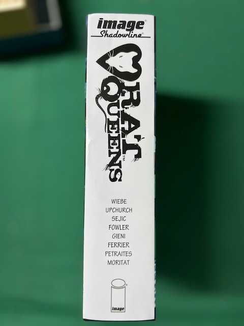 Rat Queens Omnibus (World Limited Edition of 2000)