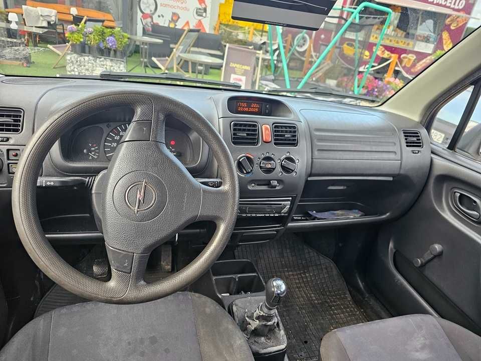 Opel Agila 2004/1.2 benzyna/ opłaty aktualne/małe miejskie autko