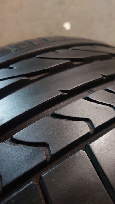 Пара летних шин Bridgestone Potenza RE050A RUNFLAT 255/30 r19