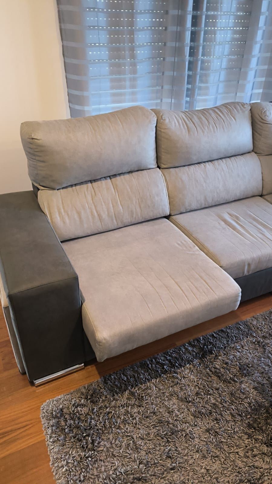 Sofá Chaise Longue com Arrumação