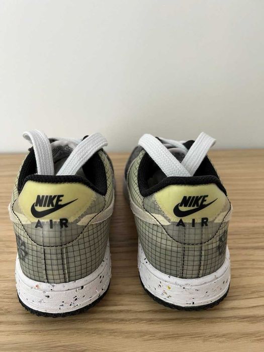 Продам кроссовки Air
