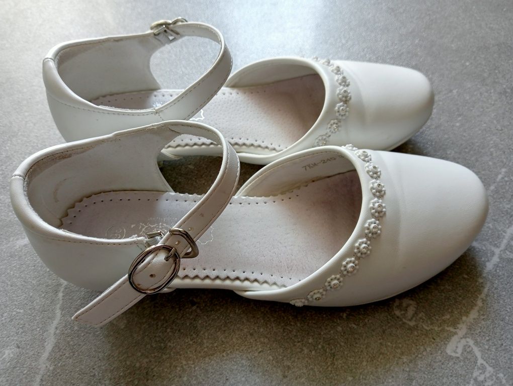 Buty komunijne, białe dla dziewczynki, rozmiar 36