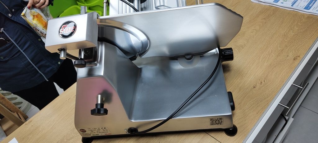 Cortadora / Fiambreira FAC F250E