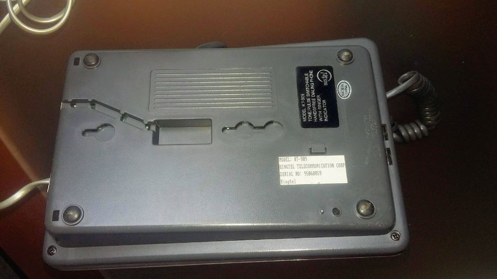 Telefone fixo analógico (peças ou coleção)