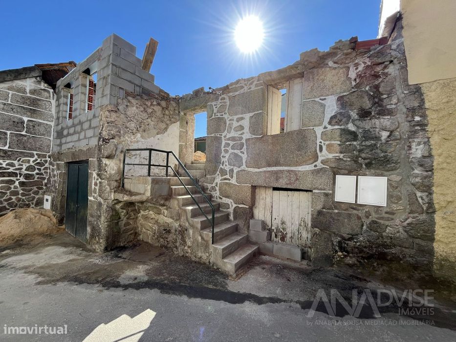 Moradia em Banda T3 Venda em Couto de Baixo e Couto de Cima,Viseu