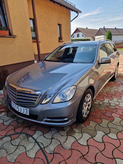 Mercedes - Benz E 200