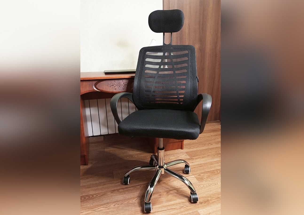 Крісло на коліщатках комп’ютерне чорне Boston кресло офисное