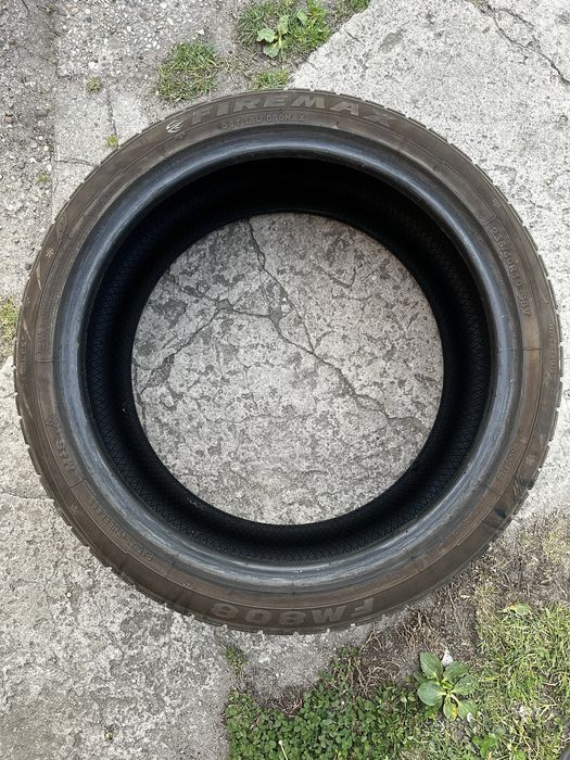 Opony Firemax 235/40 R19 zimowe
