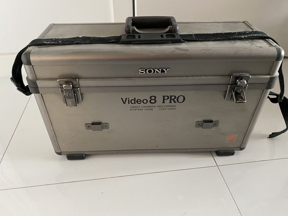 Kamera Sony Video 8 Pro CCD- V200E