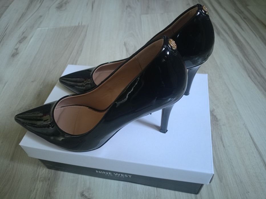 Szpilki raz założone